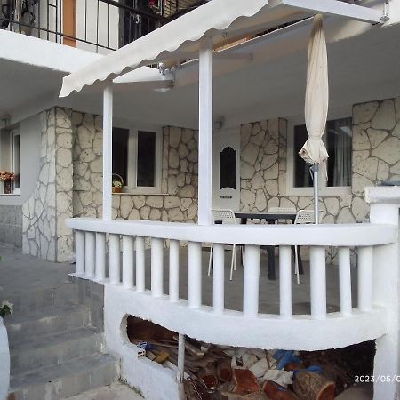Antonia Family House Near Airport Apartamento Pórto Ráfti Exterior foto